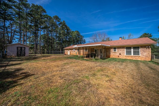 11055 Noonday Rd, Hallsville, TX 75650