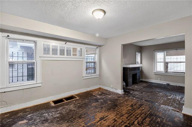 5114 Michigan Avenue, Kansas City, MO 64130