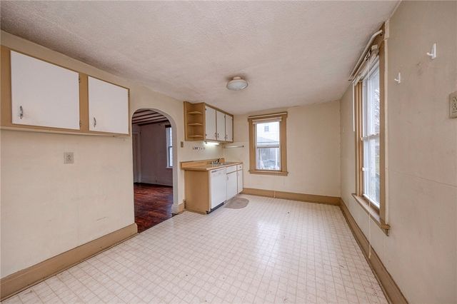 1233 Elm St, South Greensburg Boro, PA 15601