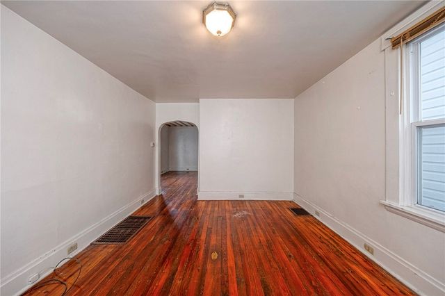 1233 Elm St, South Greensburg Boro, PA 15601