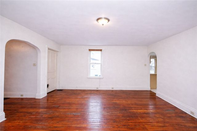 1233 Elm St, South Greensburg Boro, PA 15601