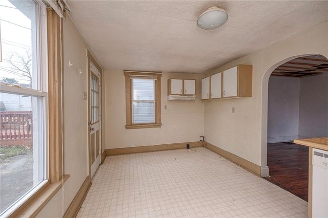 1233 Elm St, South Greensburg Boro, PA 15601