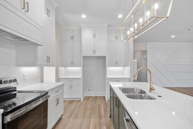 12786 W Sardis Road, Bauxite, AR 72011