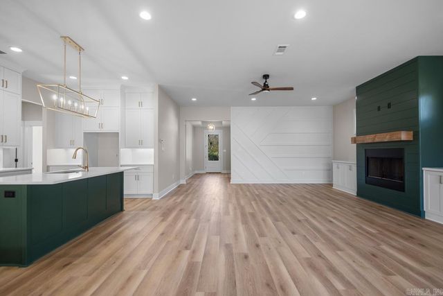 12786 W Sardis Road, Bauxite, AR 72011