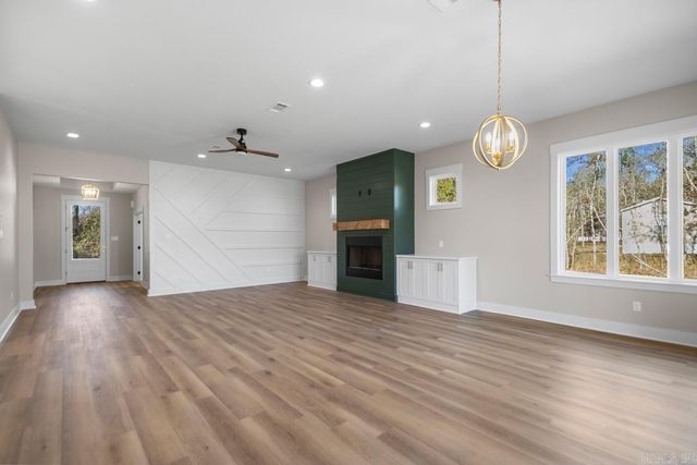 12786 W Sardis Road, Bauxite, AR 72011