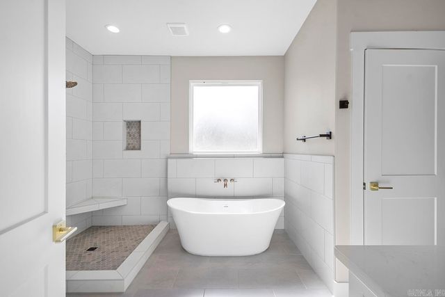 12786 W Sardis Road, Bauxite, AR 72011