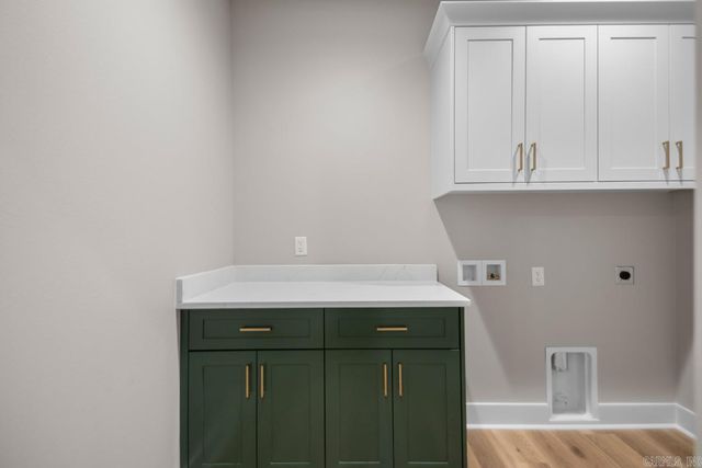 12786 W Sardis Road, Bauxite, AR 72011