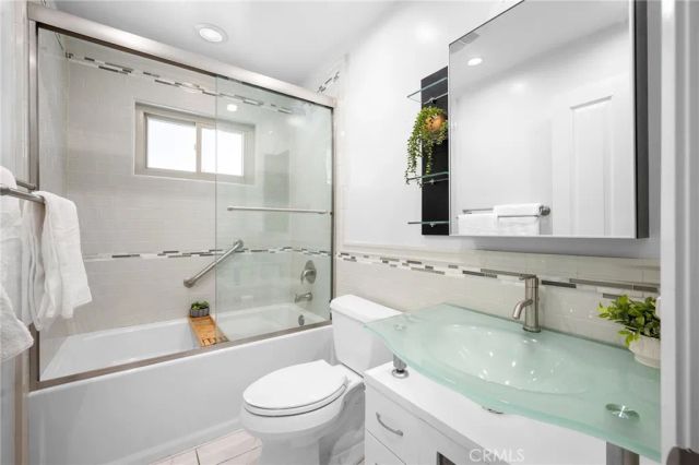 617 E Angeleno Avenue 206, Burbank, CA 91501