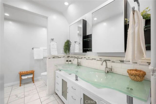 617 E Angeleno Avenue 206, Burbank, CA 91501