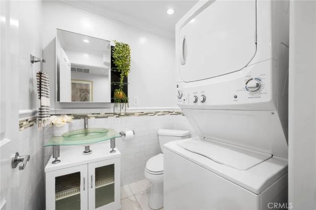 617 E Angeleno Avenue 206, Burbank, CA 91501