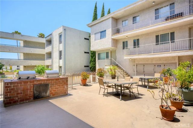 617 E Angeleno Avenue 206, Burbank, CA 91501