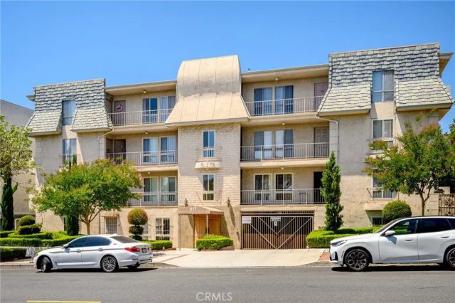 617 E Angeleno Avenue 206, Burbank, CA 91501