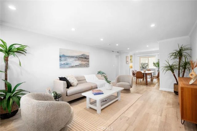 617 E Angeleno Avenue 206, Burbank, CA 91501