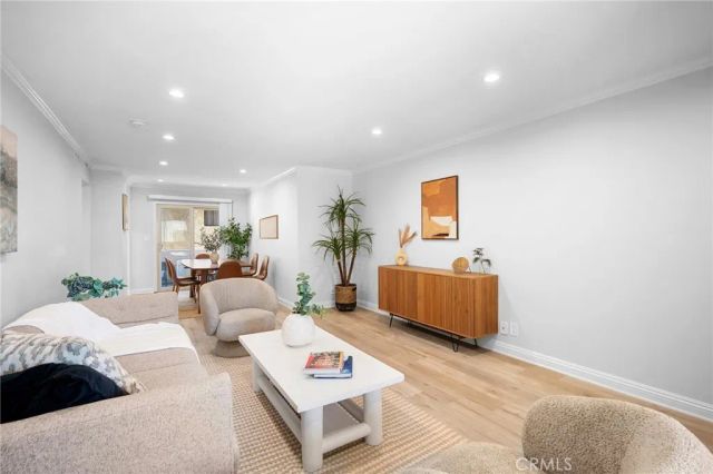 617 E Angeleno Avenue 206, Burbank, CA 91501