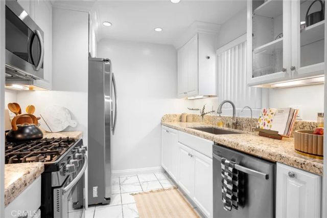 617 E Angeleno Avenue 206, Burbank, CA 91501
