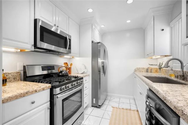 617 E Angeleno Avenue 206, Burbank, CA 91501