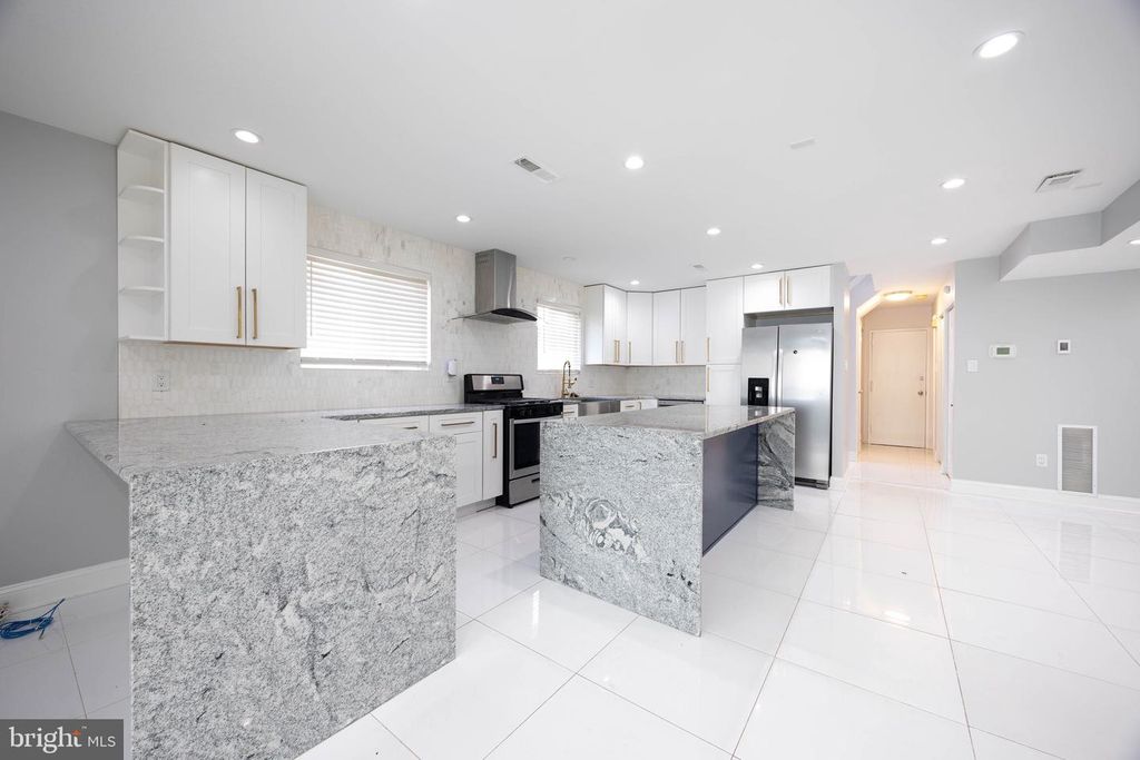 8241 DORCAS STREET, Philadelphia, PA 19152