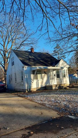 18682 Sumner, Redford Charter Township, MI 48240