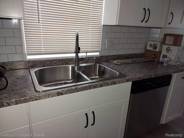 18682 Sumner, Redford Charter Township, MI 48240