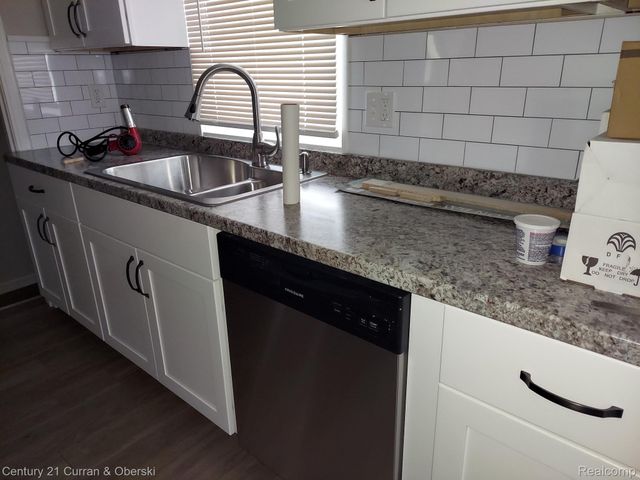 18682 Sumner, Redford Charter Township, MI 48240