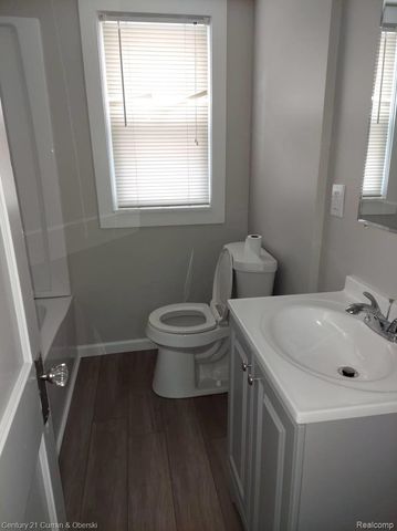 18682 Sumner, Redford Charter Township, MI 48240