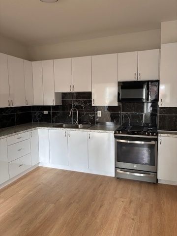 5734 S Sangamon Street, Chicago, IL 60621