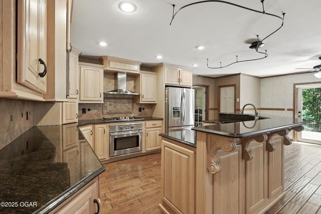 5623 Rivercrest Valley Drive, Joplin, MO 64804