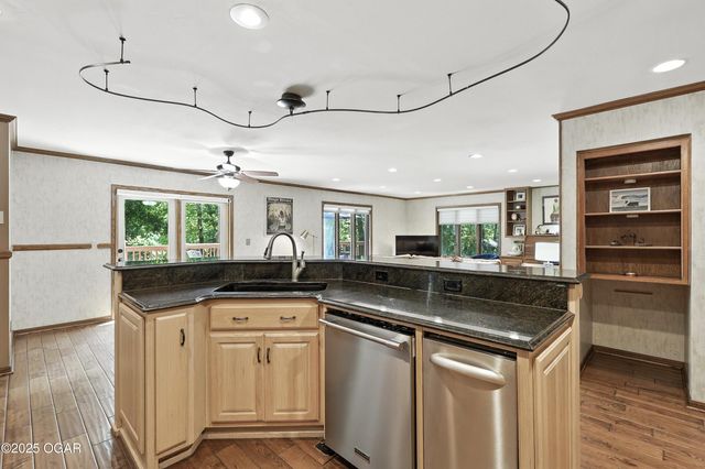 5623 Rivercrest Valley Drive, Joplin, MO 64804