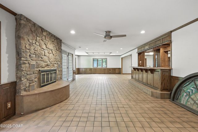 5623 Rivercrest Valley Drive, Joplin, MO 64804