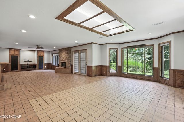 5623 Rivercrest Valley Drive, Joplin, MO 64804