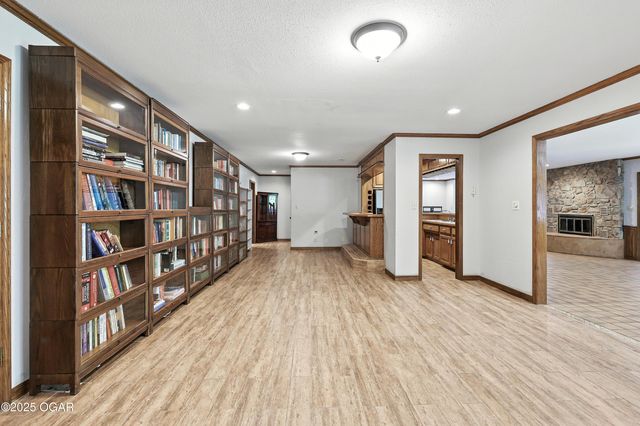 5623 Rivercrest Valley Drive, Joplin, MO 64804