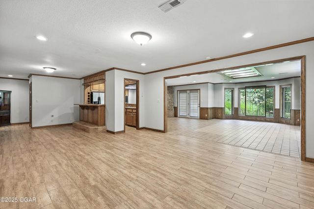 5623 Rivercrest Valley Drive, Joplin, MO 64804