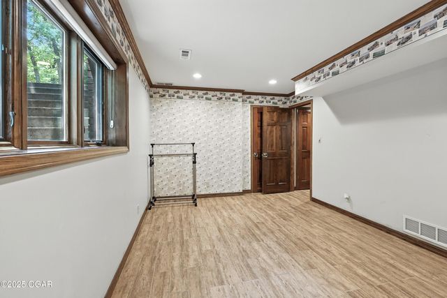 5623 Rivercrest Valley Drive, Joplin, MO 64804
