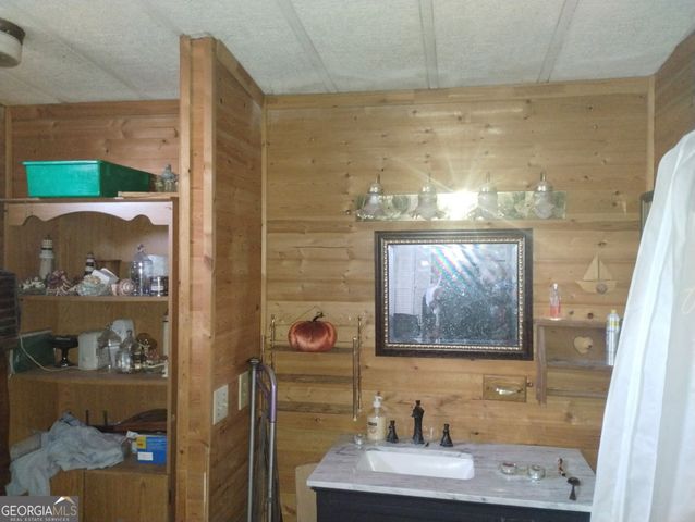 3150 Dutton Drive, Elberton, GA 30635