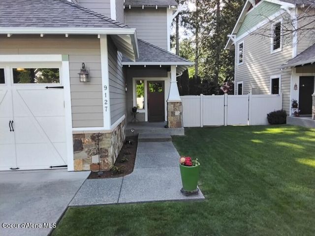 9127 N Piper Ct, Hayden, ID 83835