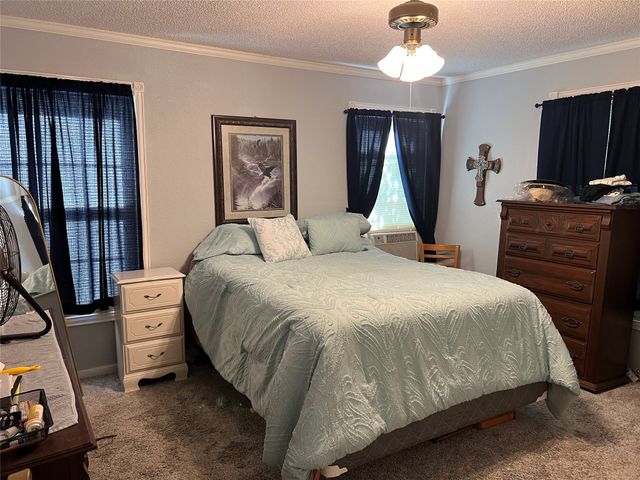2220 E Jackson Street, Paris, TX 75460