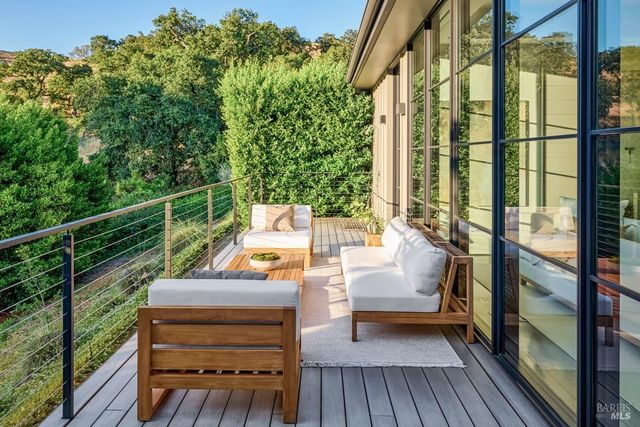 710 Soscol Creek Rd, Napa, CA 94558