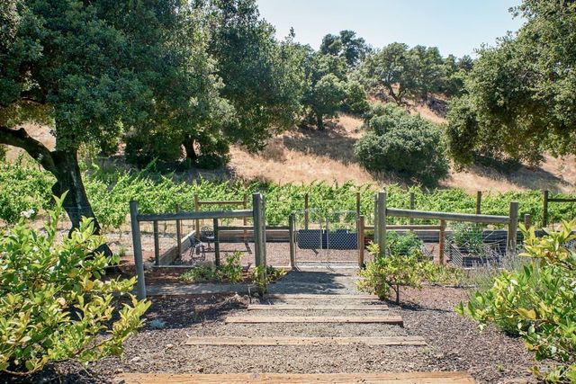 710 Soscol Creek Rd, Napa, CA 94558