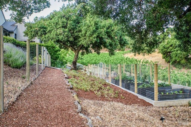 710 Soscol Creek Rd, Napa, CA 94558