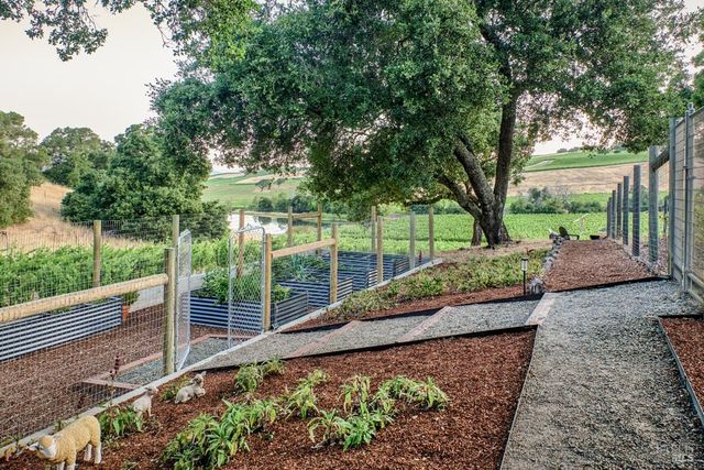 710 Soscol Creek Rd, Napa, CA 94558