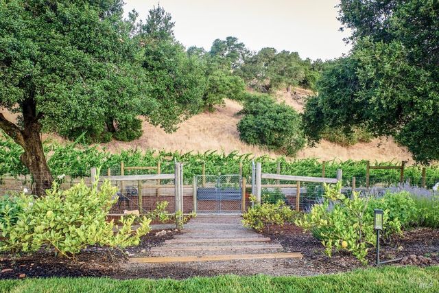 710 Soscol Creek Rd, Napa, CA 94558