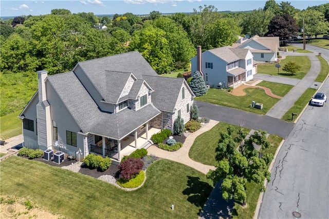 2244 Wagon Wheel Drive, Easton, PA 18040