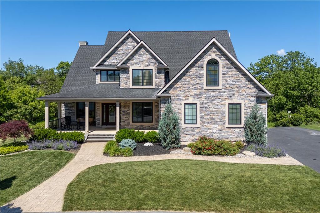 2244 Wagon Wheel Drive, Easton, PA 18040
