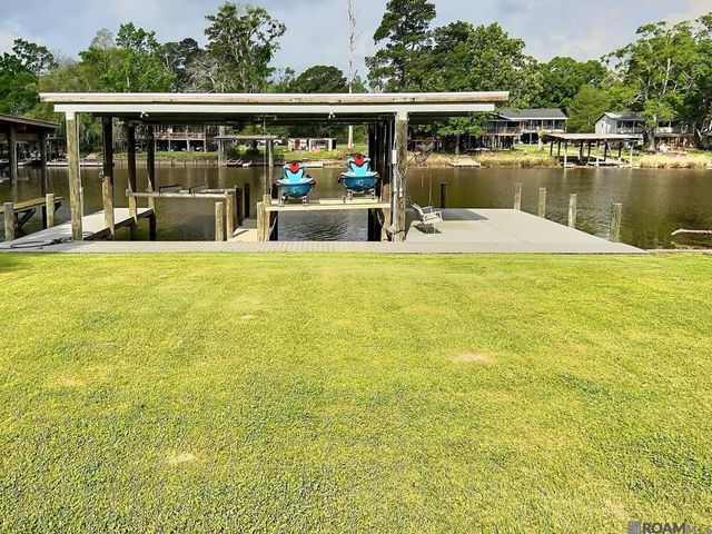 17619 Cove Ln, Denham Springs, LA 70726