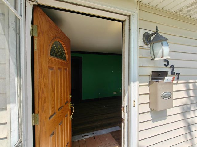 3527 41st Street, Highland, IN 46322