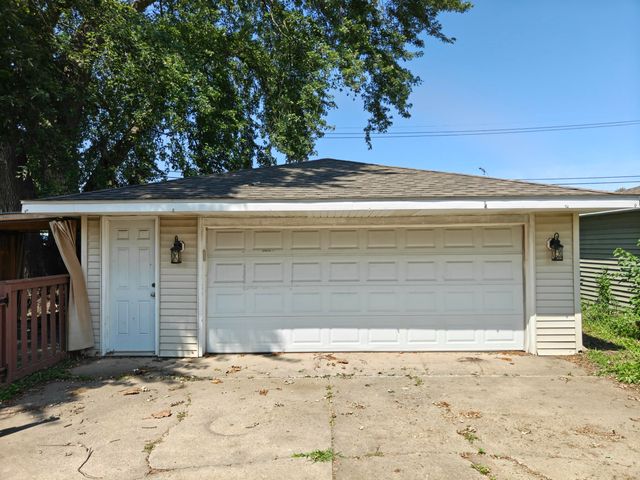 3527 41st Street, Highland, IN 46322