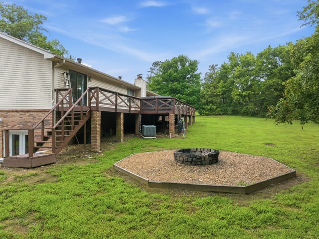 245 Rains Creek Ln, Parsons, TN 38363