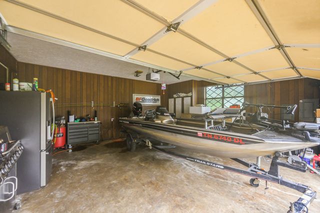 245 Rains Creek Ln, Parsons, TN 38363