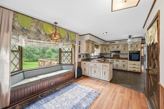 245 Rains Creek Ln, Parsons, TN 38363