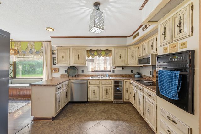 245 Rains Creek Ln, Parsons, TN 38363